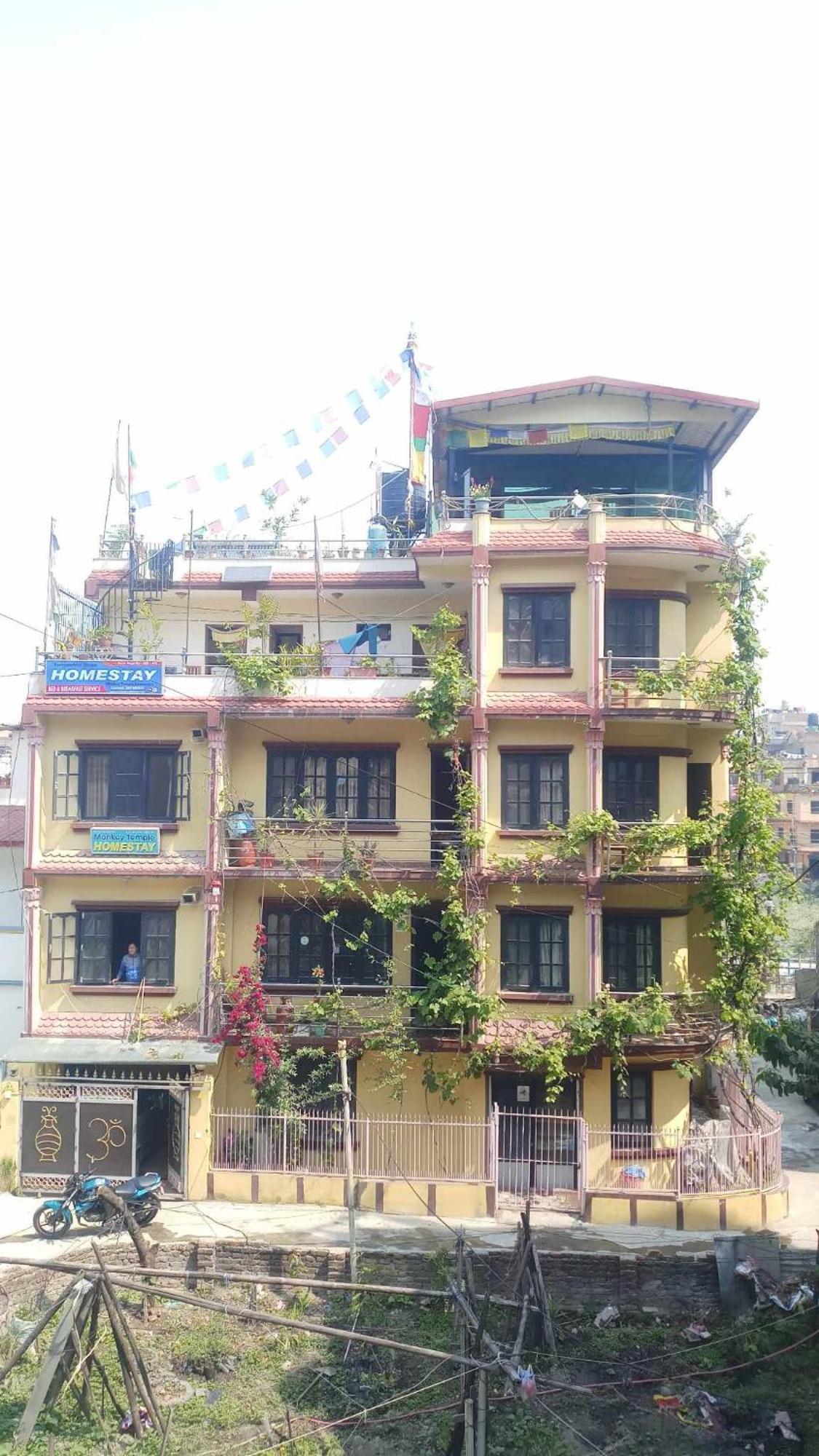 Monkey Temple Homestay Катманду Экстерьер фото